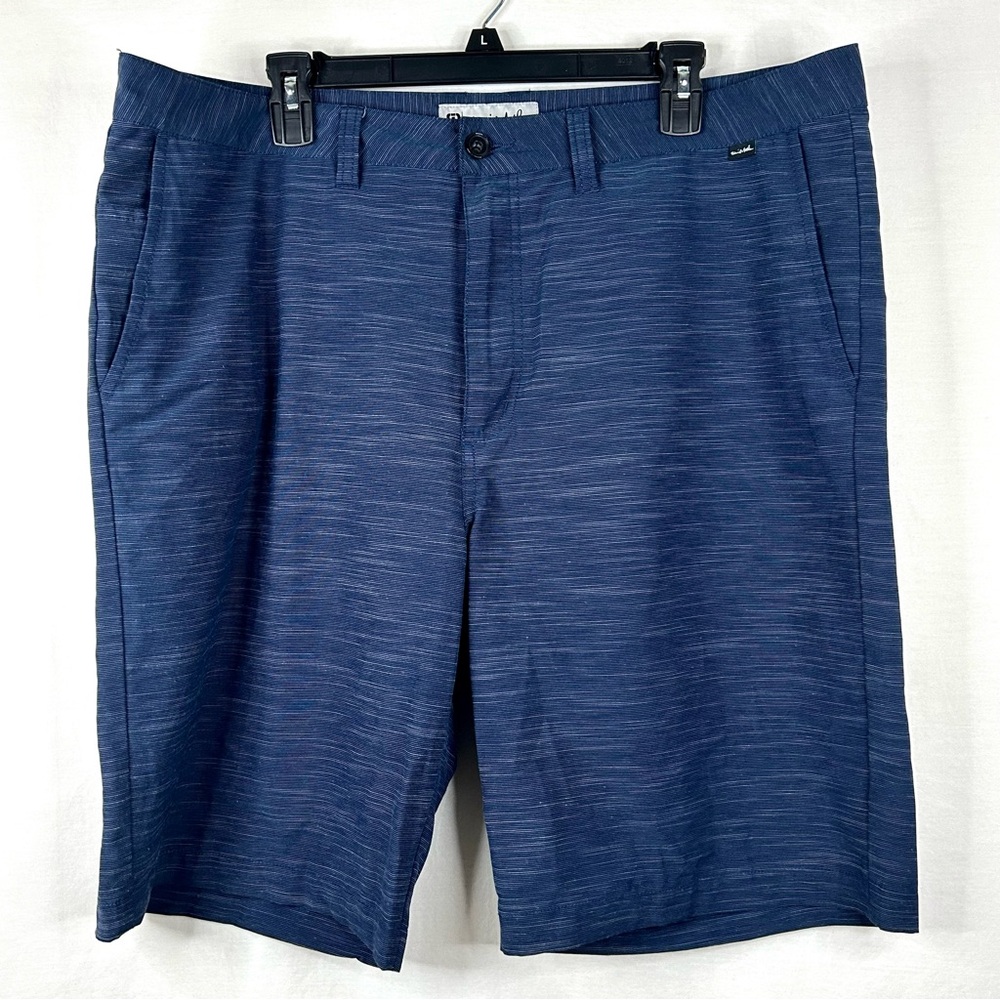 Travis Mathew Golf Shorts Mens Size 40 Blue Performance Stretch Striped